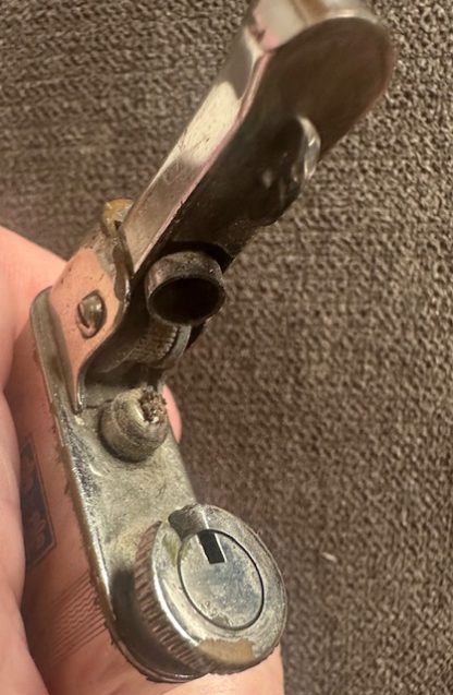 Vintage Eveready Automatic Lighter Germany - Image 3